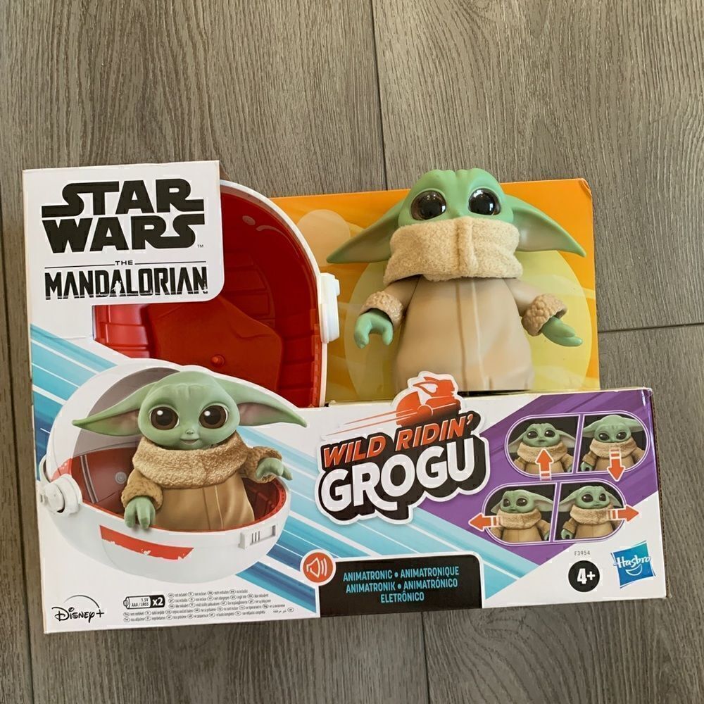 Disney Star Wars the Mandalorian wild riding grogu